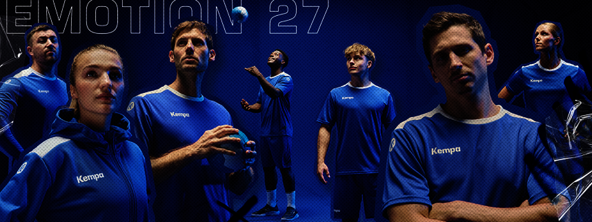 Mehrere weibliche und männliche Sportler in blauen Trikots. 